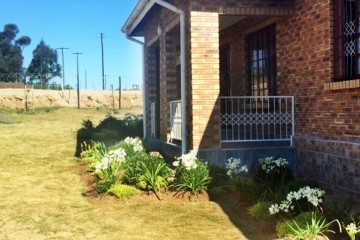 Residential_Landscapin_Eastern_Cape_South_Africa_2